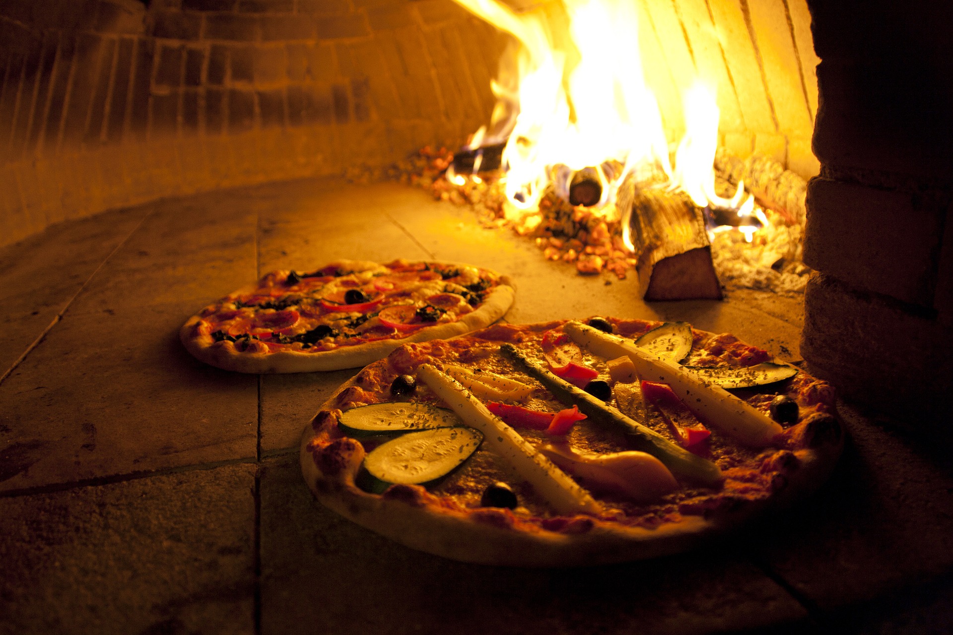 Holz Pizzaofen Gastronomie